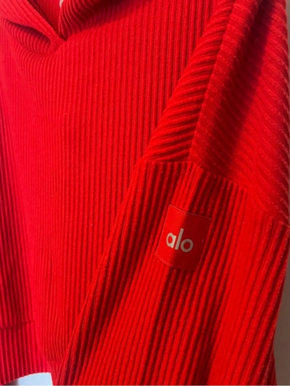 ALO Yoga Muse Hoodie Cropped Ribbed Scarlet Red Size Small